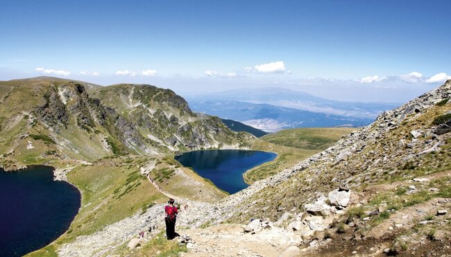 Wanderung zwischen Gipfeln und Bergseen