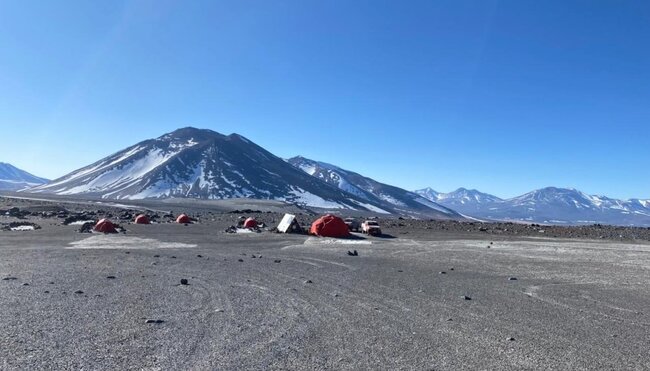 Chile - Ojos del Salado, 6.893 m - höchster  Vulkan der Welt