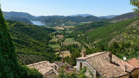 alte Dächer am Labro und PiedilucoSee, Rieti