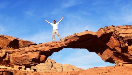 Felsbogen beim Wadi Rum Trekking