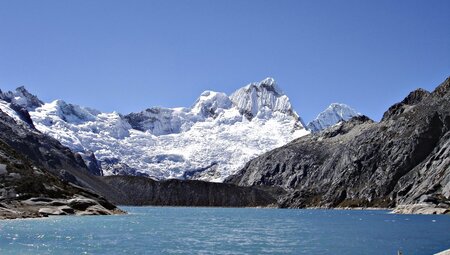 Blauer Bergsee auf Huarascaran 