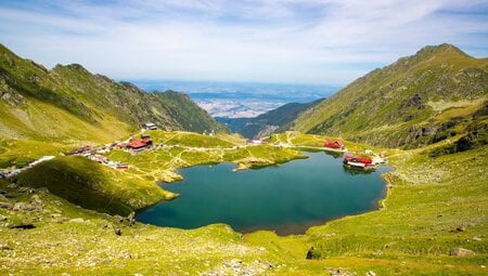 Landschaft des BaleaSees im FagarasGebirge, Rumänien