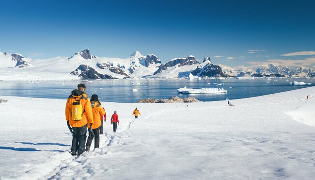 Antarctic Explorer: Discovering the 7th Continent 