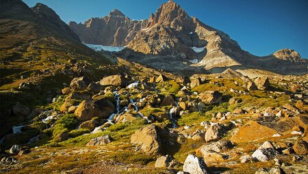 South Greenland Adventure: The Majestic Alpine Arctic (Ultramarine) 