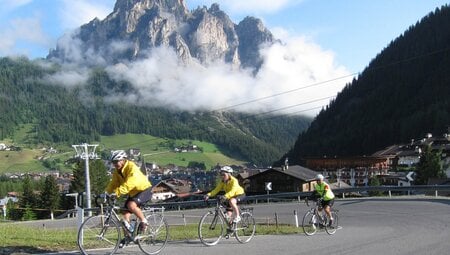 Radfahren in den majestätischen Dolomiten - von Cortina nach Bozen