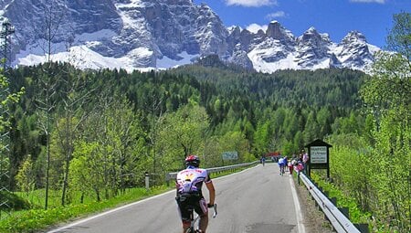 Radfahren in den majestätischen Dolomiten - von Cortina nach Bozen