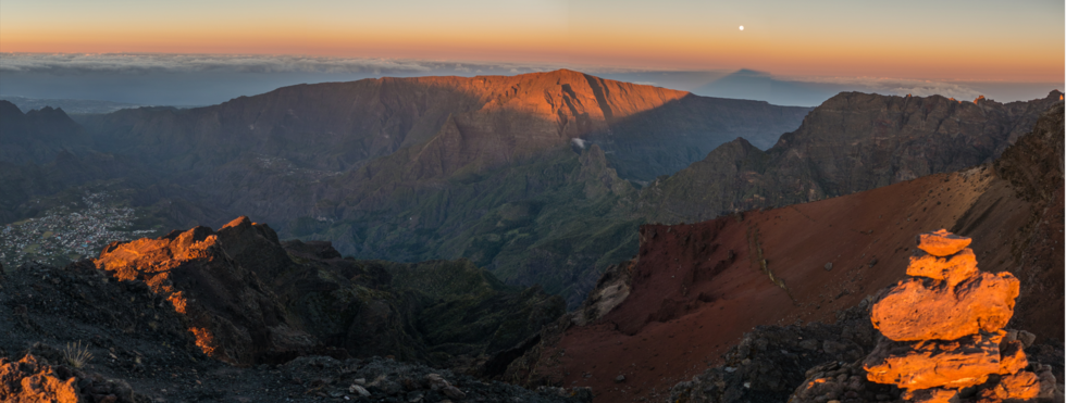 La Réunion: Aktiv durch den Talkessel