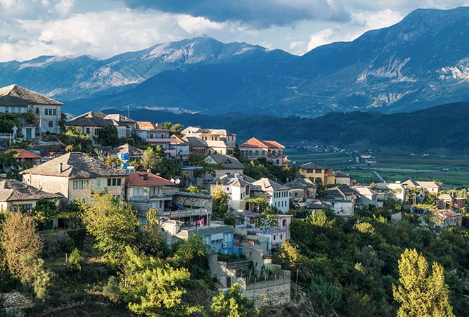 Beste Reisezeit Albanien 2024 - Wetter & 21 Dinge, die man tun kann