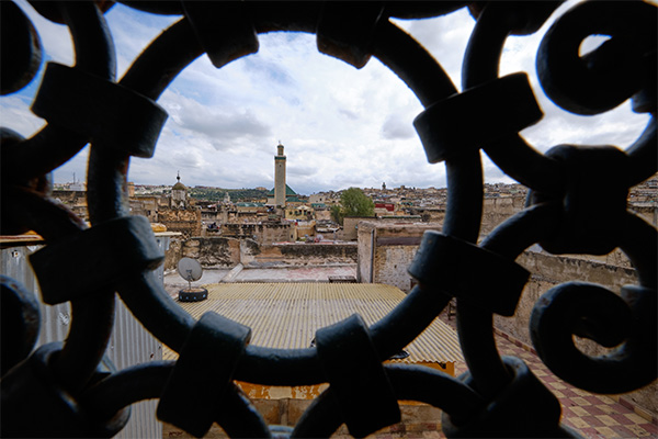 Blick auf die Medina von Fès in Marokko