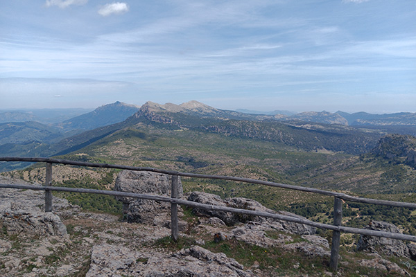 Ausblick vom Monte Novo San Giovanni auf Sardinien