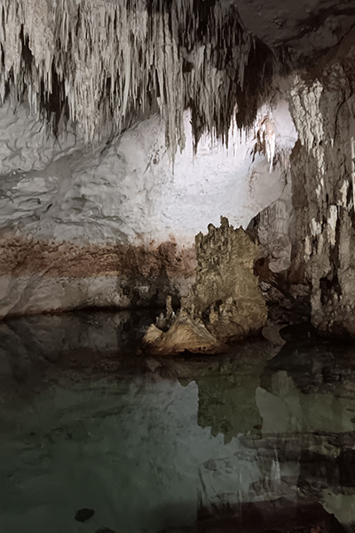 Inneres der Grotto del Blue auf Sardinien